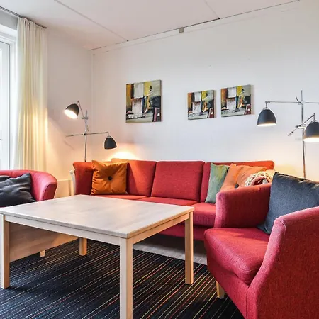 Lovely In With Kitchen Apartment *